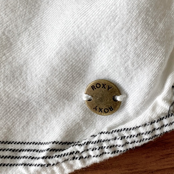 Roxy White Plaid Shirt - Picture 7 of 7